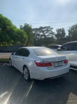 DIJUAL ACCORD 2013 AT (LOW KM)