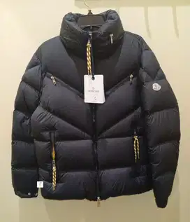 MONCLER KATMAI DOWN JACKET BLACK YELLOW