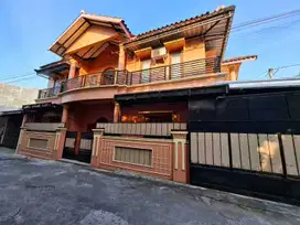 DI JUAL RUMAH DAN TOKO DI SELATAN UMS