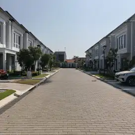 Rumah konsep mewah 2 lantai di sumarecoon Karawang ready siap huni