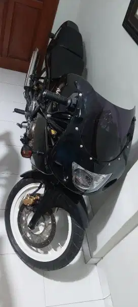 Di jual ninja rr kondisi rapih