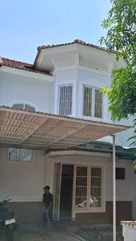 Rumah Standard Rapih Halaman Luas Delatinos BSD city