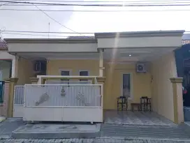 Rumah di GKB Gresik