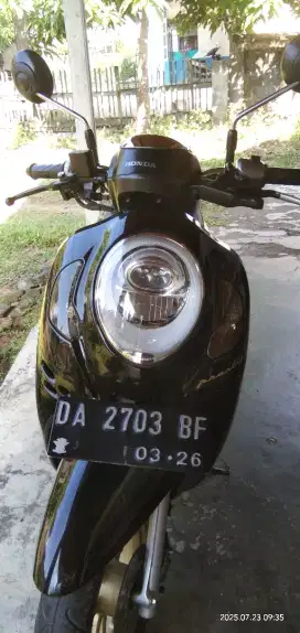 DI JUAL SCOOPY BLACK PRESTIGE 2021
