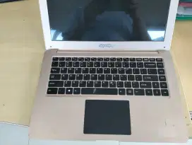 Dijual laptop merk axiooo