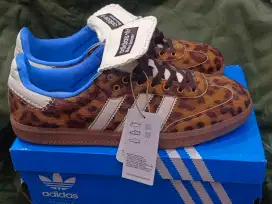 SEPATU CASUAL ADIDAS WALES BONNER LEOPARD UK 44