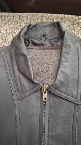 Jaket Kulit merk Rumah Kulit ukuran L.  Kualitas Premium (Prelove)