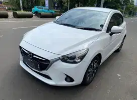 Mazda 2 Tipe GT Automatic 2014 Pakaian 2015 Tangan Pertama Dr Baru