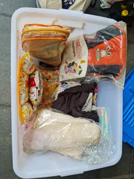 Baju Bayi 2 box Dan tas gendong bantal guling baru