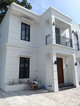 Rumah Moderen 2 Lantai Dekat Kampus UMY Harga Murah
