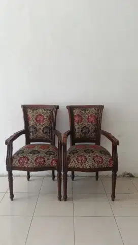 Dijual tiga kursi jati