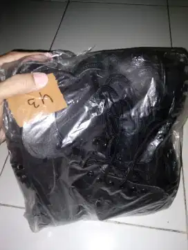 Sepatu PDL KONDISI BARU