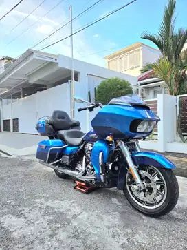 Roadglide Ultra 2017 Mesin M8 107 Ci (1746 cc)