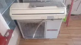Beli ac bekas atau rusak total