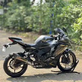 KM 5K AJA! KAWASAKI ZX25R ABS QS GREY 2021 PAJAK PANJANG SIAP GASPOL