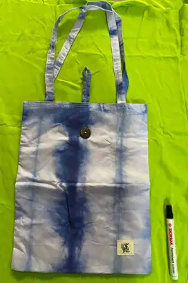 TOTE BAG KAIN - BISA DILIPAT – WARNA BIRU - PRELOVED LIKE NEW