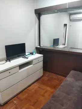 Dijual Apartemen Metropolis, dekat ubaya dan petra, full furnish