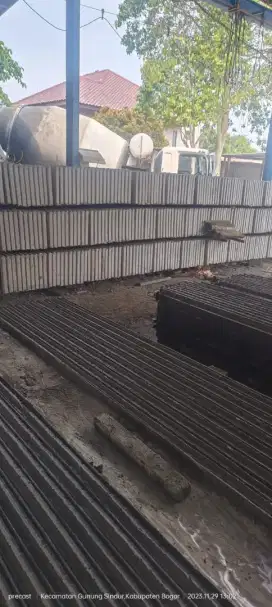 Pagar panel beton