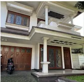 Termurah! Rumah 2 Lantai siap huni di Tubagus Ismail Bandung