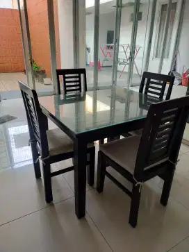 Dijual Meja Makan