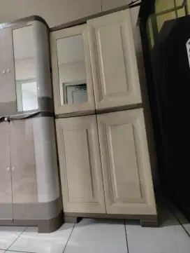 Olymplast Lemari Dua Pintu OMCFGC (Ex-display)