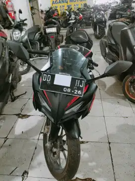 Honda cbr 150cc 2021 hitam