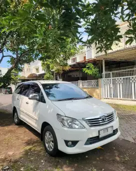 Toyota Kijang Innova 2.4 G Solar Manual 2012