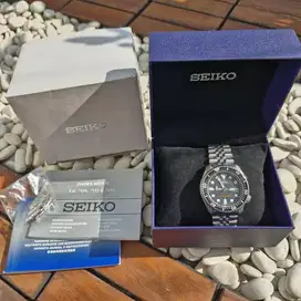 Seiko SKX007 Automatic Diver 200M
