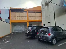 Disewakan Gedung strategis dekat kampus UGM depok sleman