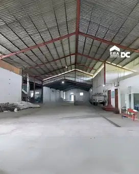 Gudang Besar Luas ada kantor, dan Musholla  di Slamet Riyadi Rembang