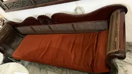 Sofa merah antique