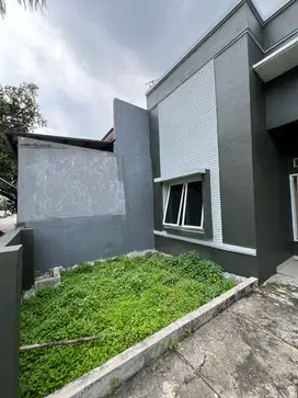 Rumah HOEK BARU Duta bumi kita harapan indah Bekasi JGC Metland Jakart