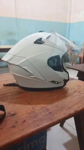 Helm alv ultron
