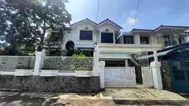 Dijual Rumah Mewah di Geger Kalong Jl. Lembah Asri