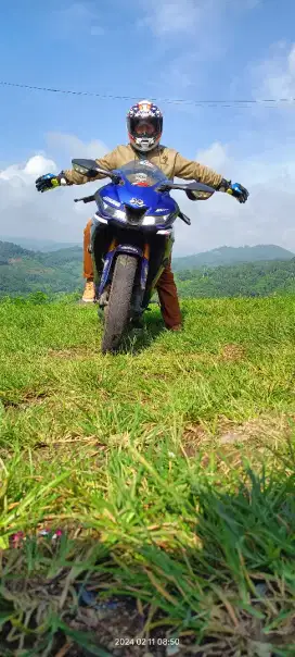 Yamaha R15 2019