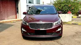 Kia Grand Sedona 2.2 CRDI Diesel AT Merah Sunroof 2018 km.69rb