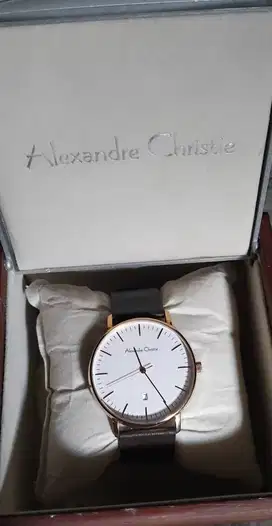 Jam AC simpel & mewah buat ngedate & kondangan bareng pacar