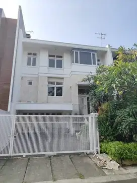 Disewakan Rumah Bagus Luas Di Gading pelangi,Kelapa gading