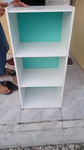 READY RAK BUKU 3 RUANG GRATIS ANTAR
