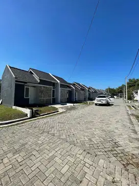 0808,46 rumah lelang Mojokerto di Dawarblandong di bukit mentari brayu
