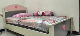 Tempat Tidur Anak Perempuan,  Love Pink