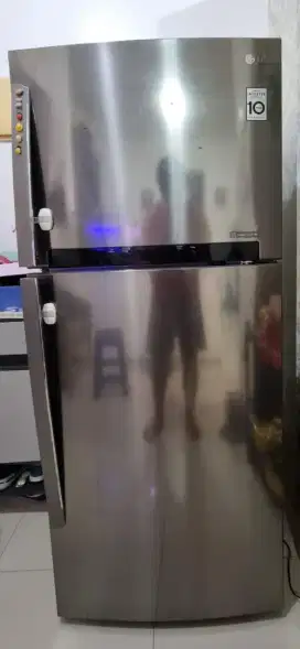 Kulkas 2 pintu LG