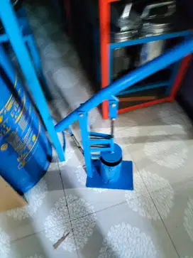 Alat press baglog jamur manual