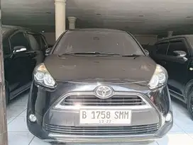 Toyota Sienta v matic DP paket tahun 2016
