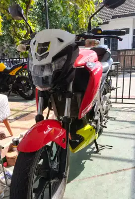 Motor Suzuki GSX - S 150
