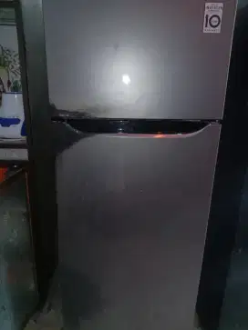 Kulkas LG 2 pintu