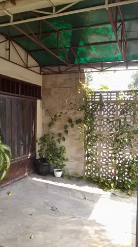 0805,18 rumah lelang Sidoarjo di taman di jeruk