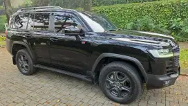 Toyota Land Cruiser 300 GR-S 4x4
