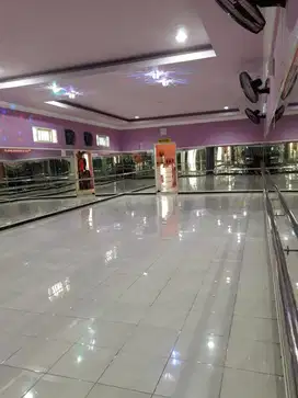 Dijual Rumah Usaha Padat Penduduk