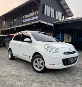 Nissan March 2012 AT Good condition